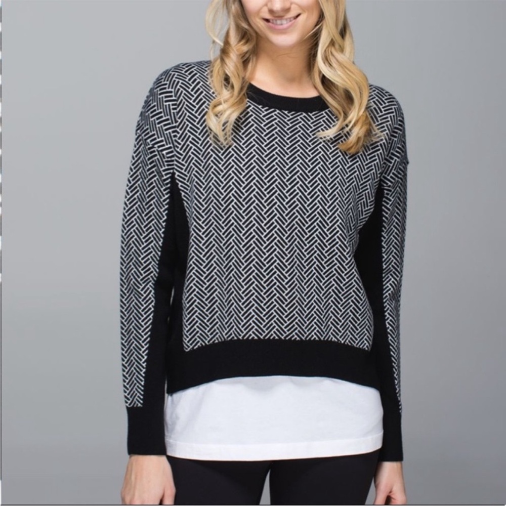 LULULEMON 100% MERINO WOOL GEOMETRIC YOGI SWEATER